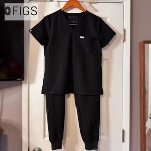Figs Scrubs Set XS Black Catarina Top Zamora Joggers Bottoms